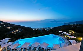 Due Golfi Grand Hotel