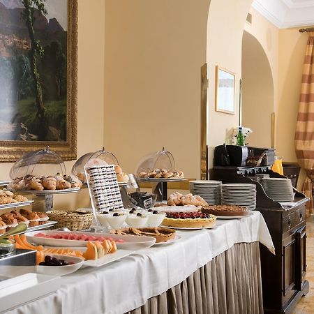 Due Golfi Grand Hotel SantʼAgata sui Due Golfi Esterno foto