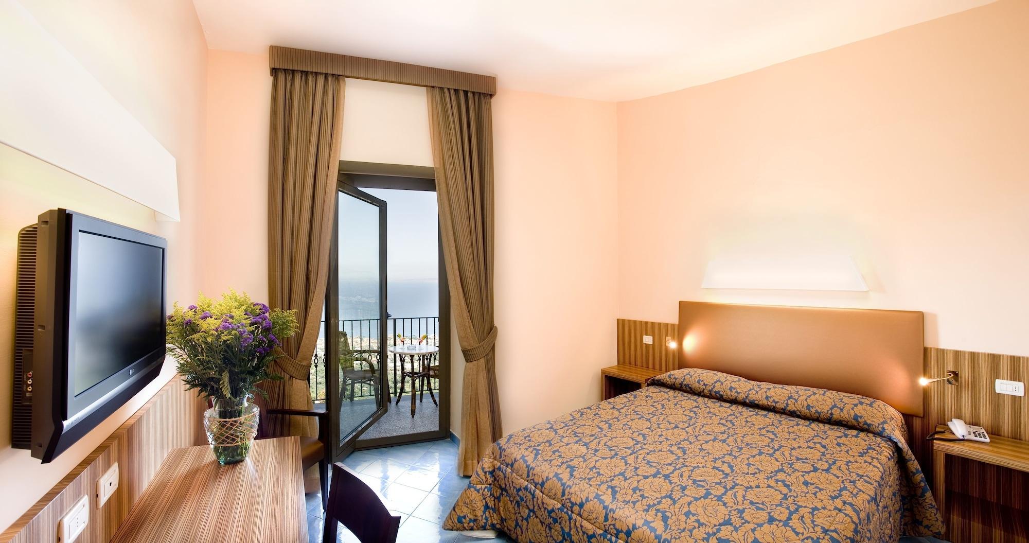 Due Golfi Grand Hotel SantʼAgata sui Due Golfi Esterno foto