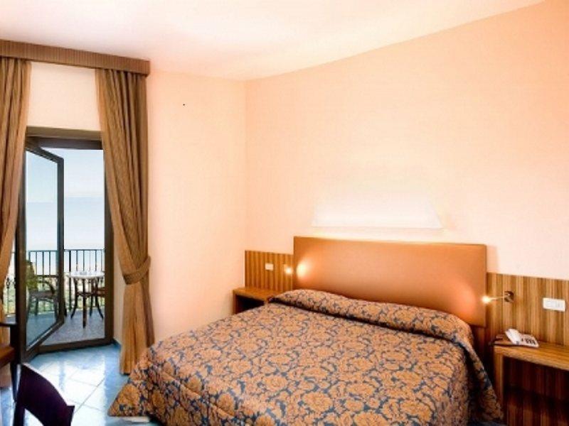 Due Golfi Grand Hotel SantʼAgata sui Due Golfi Esterno foto