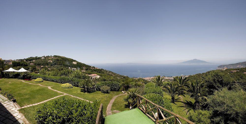 Due Golfi Grand Hotel SantʼAgata sui Due Golfi Esterno foto