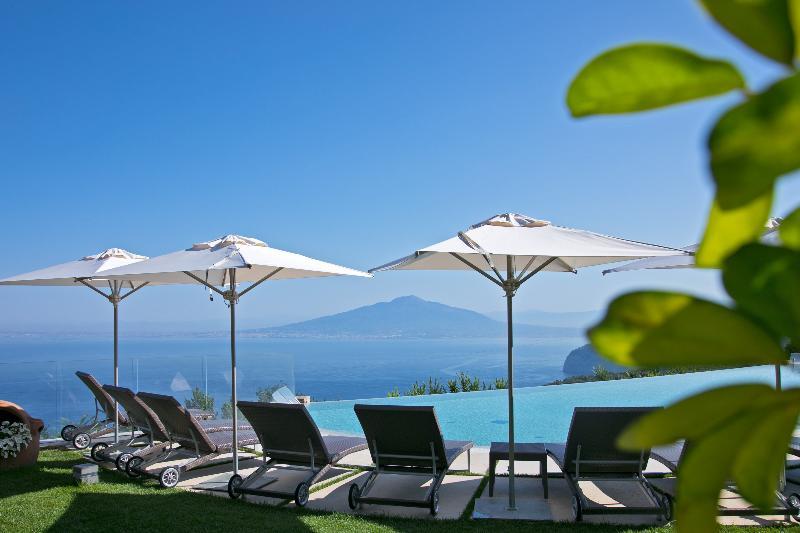 Due Golfi Grand Hotel SantʼAgata sui Due Golfi Esterno foto
