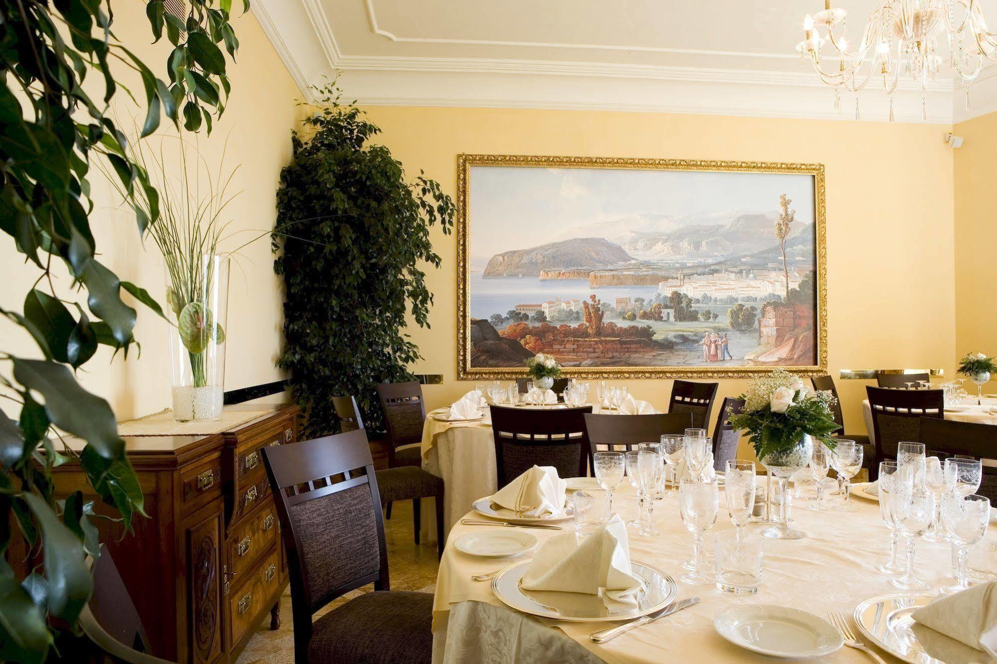 Due Golfi Grand Hotel SantʼAgata sui Due Golfi Esterno foto