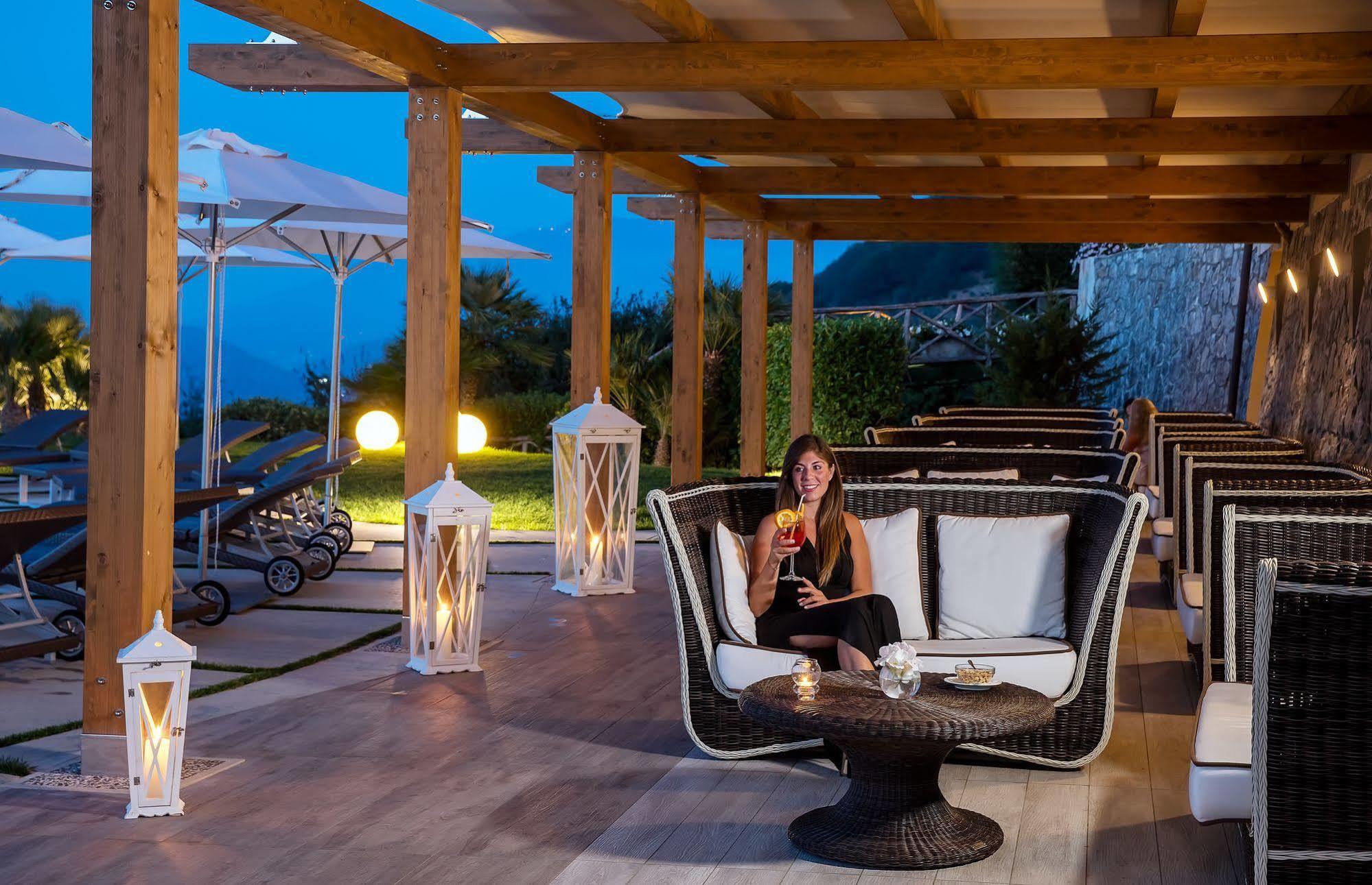 Due Golfi Grand Hotel SantʼAgata sui Due Golfi Esterno foto