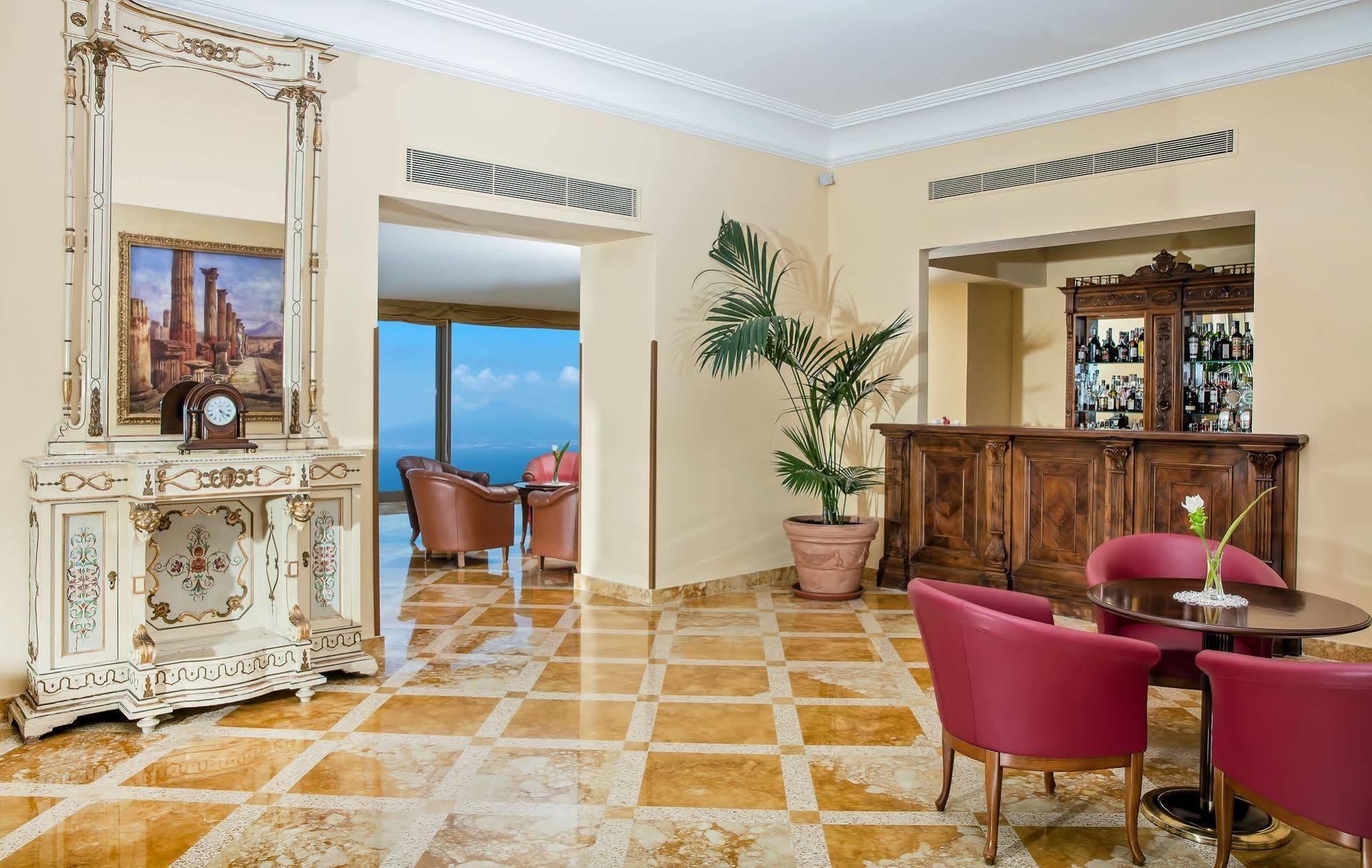 Due Golfi Grand Hotel SantʼAgata sui Due Golfi Esterno foto