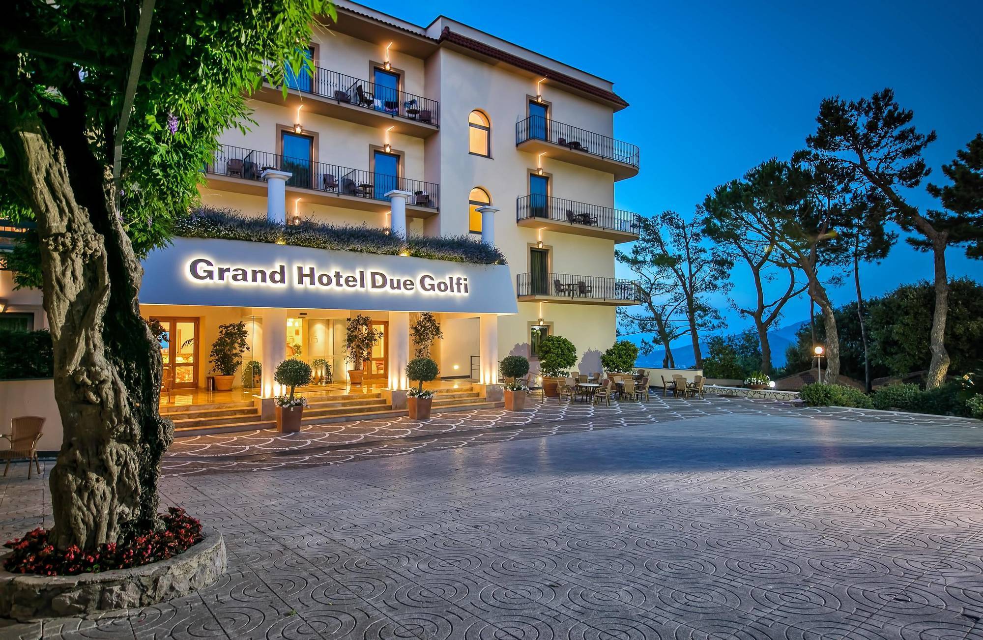 Due Golfi Grand Hotel SantʼAgata sui Due Golfi Esterno foto